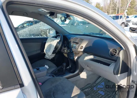 2010 Toyota Rav4 z USA, uszkodzony, nr VIN JTMBF4DV5AD027628